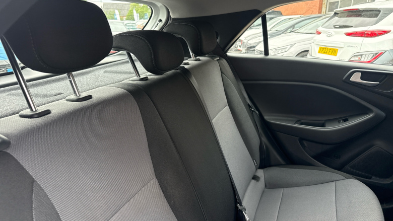Hyundai i20 1.2 SE 5dr Petrol Hatchback